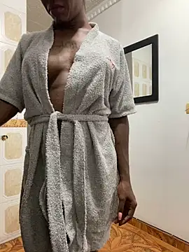 Snapshot of sweetsarabig22cm chatting on January 15, 11:51 pm sweetsarabig22cm online show from January 15, 11:51 pm