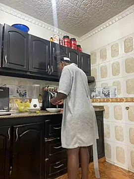 Snapshot of sweetsarabig22cm chatting on March 13, 3:54 am sweetsarabig22cm online show from March 13, 3:54 am