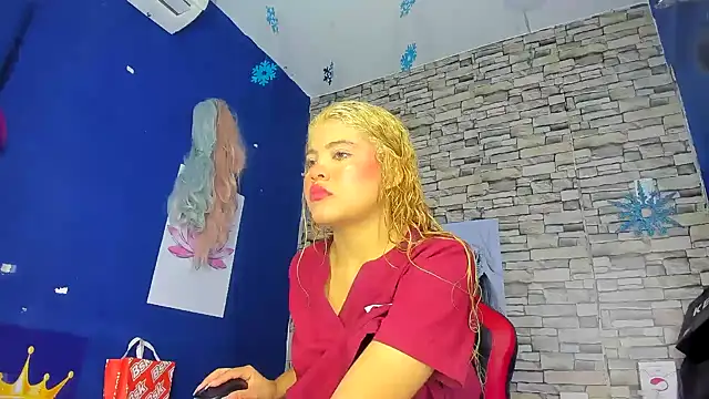 sofiacastillo01 online show from March 16, 1:06 pm