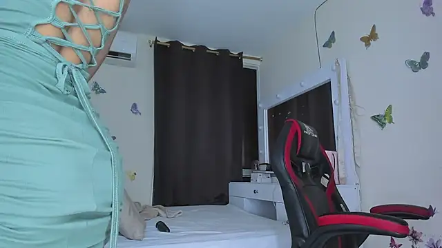 sofiacastillo01 online show from October 3, 3:42 pm