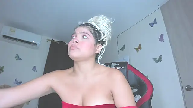 sofiacastillo01 online show from October 13, 4:18 pm