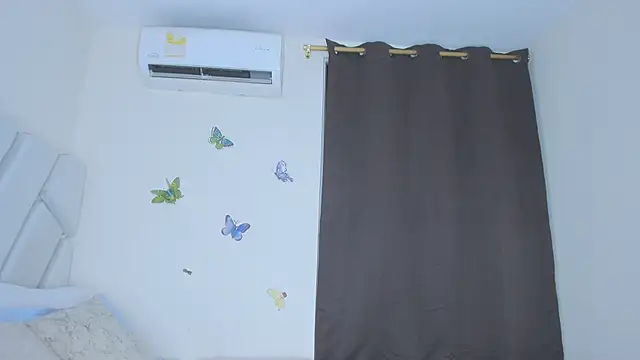 sofiacastillo01 online show from February 14, 3:47 am