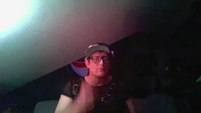 Snapshot of Bigthroaterboy chatting on December 4, 3:43 pm Bigthroaterboy online show from December 4, 3:43 pm