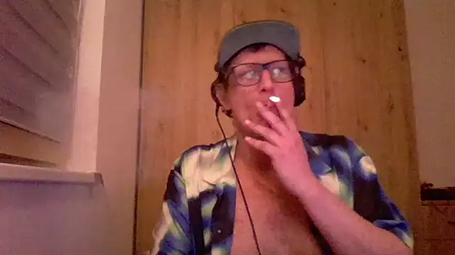 Snapshot of Bigthroaterboy chatting on January 15, 9:51 pm Bigthroaterboy online show from January 15, 9:51 pm