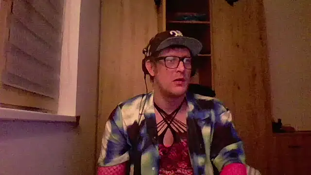 Snapshot of Bigthroaterboy chatting on January 22, 7:34 pm Bigthroaterboy online show from January 22, 7:34 pm