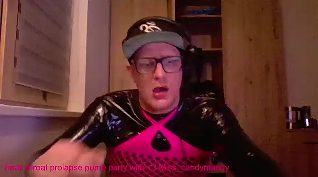Snapshot of Bigthroaterboy chatting on February 22, 1:55 am Bigthroaterboy online show from February 22, 1:55 am