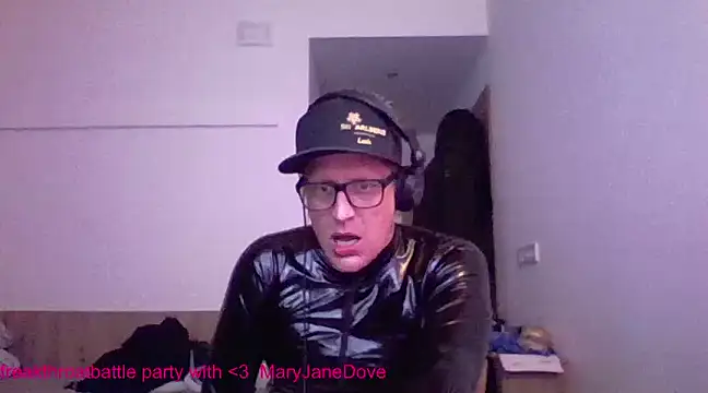Snapshot of Bigthroaterboy chatting on March 8, 9:50 am Bigthroaterboy online show from March 8, 9:50 am