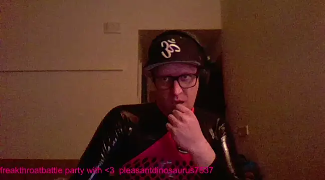 Snapshot of Bigthroaterboy chatting on March 10, 9:07 pm Bigthroaterboy online show from March 10, 9:07 pm