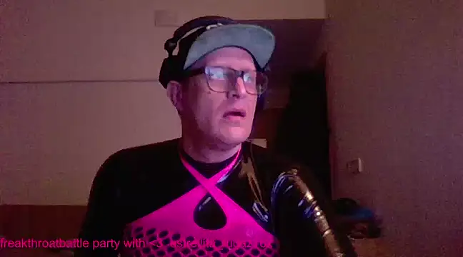 Snapshot of Bigthroaterboy chatting on March 11, 3:16 am Bigthroaterboy online show from March 11, 3:16 am
