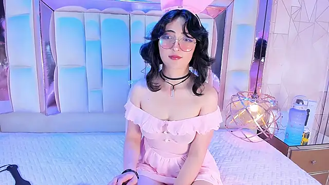 SaraMartini1 online show from October 4, 5:49 am