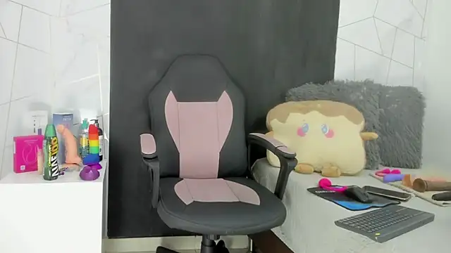 galatea rous online show from October 9, 7:56 pm