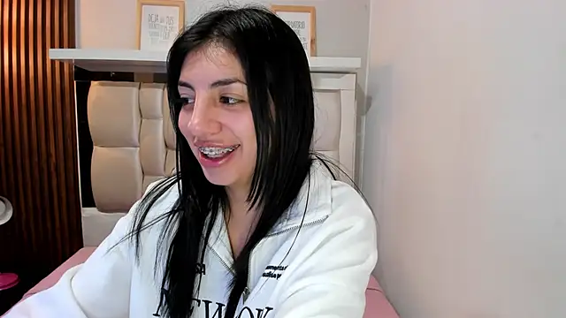 Snapshot of ANTONELLA__ROUSE_ chatting on December 9, 11:03 pm ANTONELLA ROUSE online show from December 9, 11:03 pm