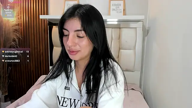 Snapshot of ANTONELLA__ROUSE_ chatting on December 20, 2:41 am ANTONELLA ROUSE online show from December 20, 2:41 am