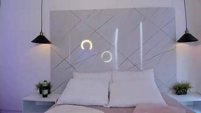 Snapshot of ANTONELLA__ROUSE_ chatting on December 1, 8:47 pm ANTONELLA ROUSE online show from December 1, 8:47 pm