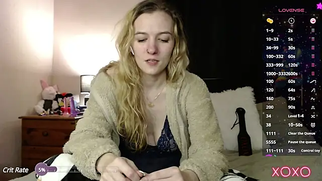 EllieeRose online show from January 25, 3:30 pm