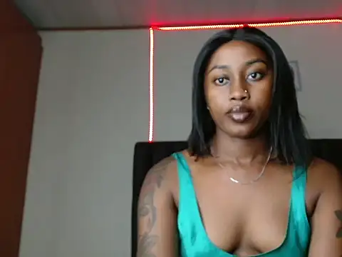 Snapshot of Miss_hot_candy chatting on January 13, 5:23 pm Miss hot candy online show from January 13, 5:23 pm
