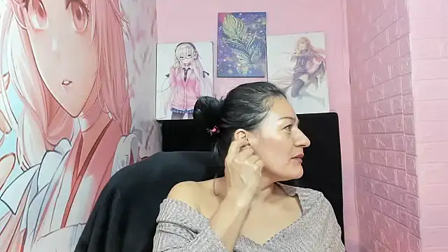 AllysonMilf69 online show from January 13, 7:53 pm