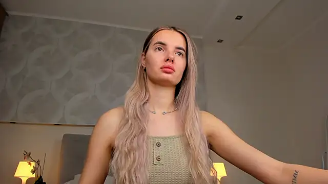 Erika Carpenter online show from November 7, 11:38 pm