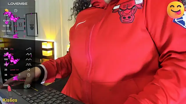 Snapshot of Valeria__soler chatting on January 25, 12:37 pm Valeria soler online show from January 25, 12:37 pm