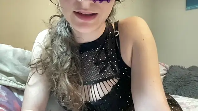 lexihot0000 online show from May 4, 8:27 pm