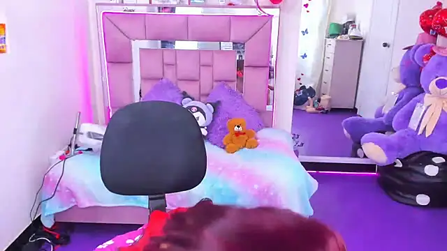 Snapshot of CataleyaHot_132 chatting on November 4, 5:50 am CataleyaHot 132 online show from November 4, 5:50 am