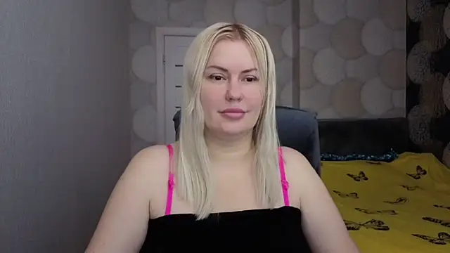 Snapshot of natusik chatting on December 20, 11:12 pm natusik online show from December 20, 11:12 pm