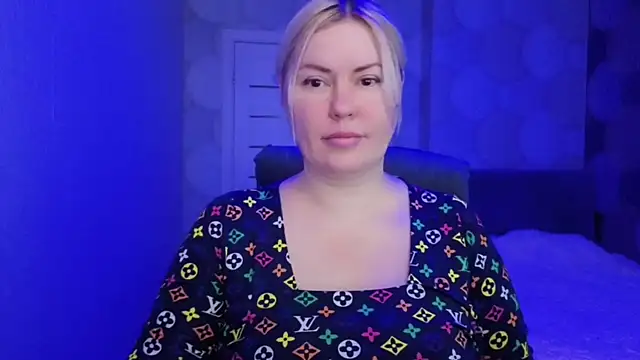 Snapshot of natusik chatting on January 13, 3:01 am natusik online show from January 13, 3:01 am