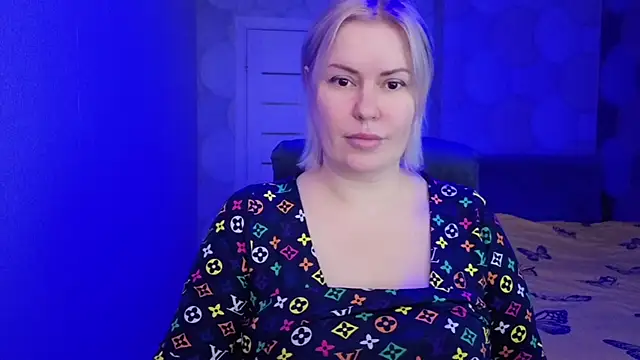 Snapshot of natusik chatting on March 6, 10:39 pm natusik online show from March 6, 10:39 pm