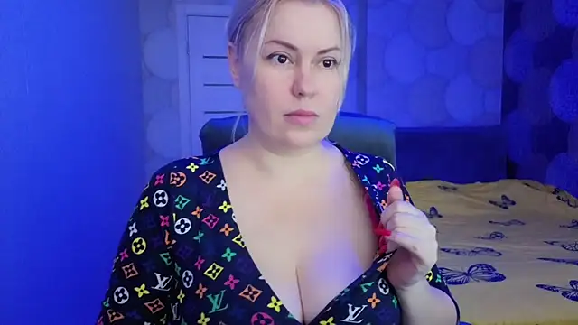 Snapshot of natusik chatting on March 16, 1:33 am natusik online show from March 16, 1:33 am