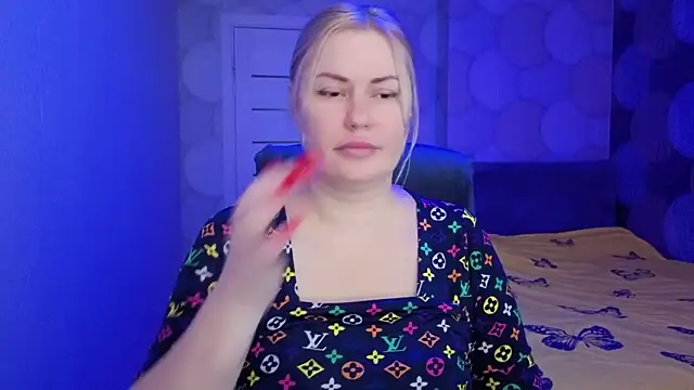 Snapshot of natusik chatting on March 24, 3:00 am natusik online show from March 24, 3:00 am