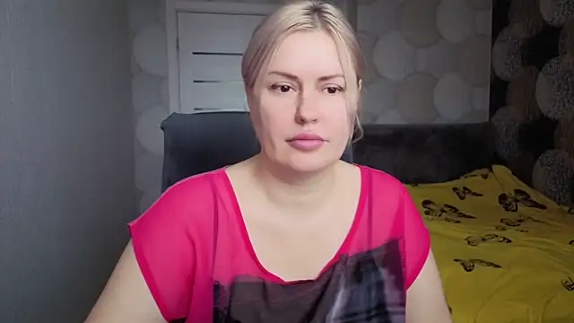 Snapshot of natusik chatting on April 2, 5:27 am natusik online show from April 2, 5:27 am