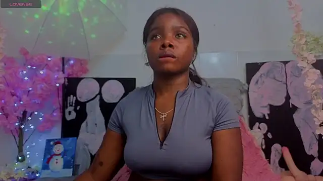 Snapshot of KilyetVera3x chatting on January 15, 6:18 am KilyetVera3x online show from January 15, 6:18 am