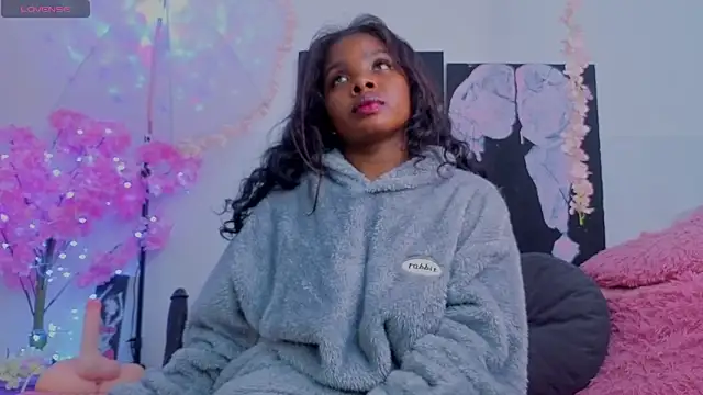 Snapshot of KilyetVera3x chatting on February 3, 6:40 am KilyetVera3x online show from February 3, 6:40 am