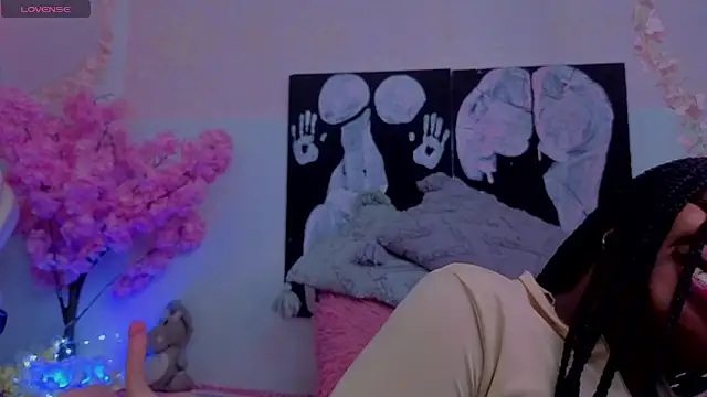 Snapshot of KilyetVera3x chatting on March 28, 7:30 am KilyetVera3x online show from March 28, 7:30 am