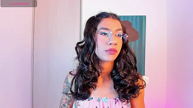 sofiaa grey  online show from February 12, 4:13 pm