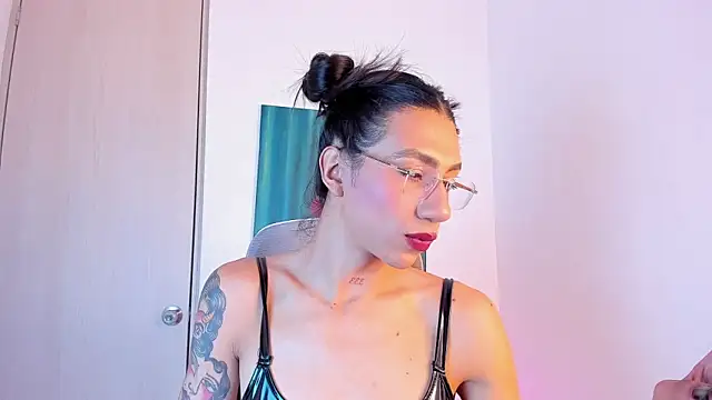 sofiaa grey  online show from March 22, 3:26 pm