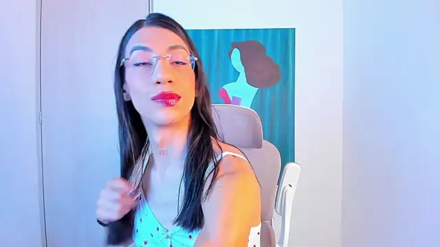 sofiaa grey  online show from May 11, 5:21 pm