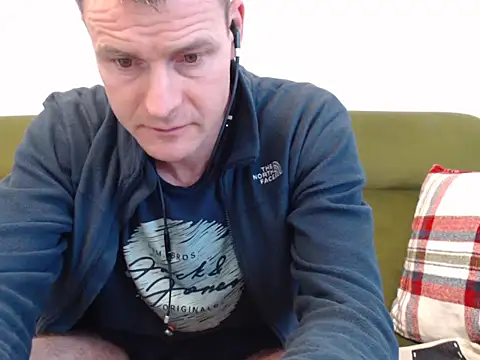 geree84 online show from February 2, 2:05 pm