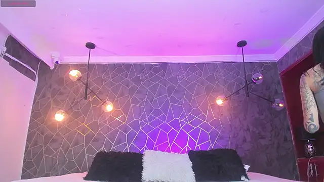 leigh-angels online show from February 23, 9:34 pm