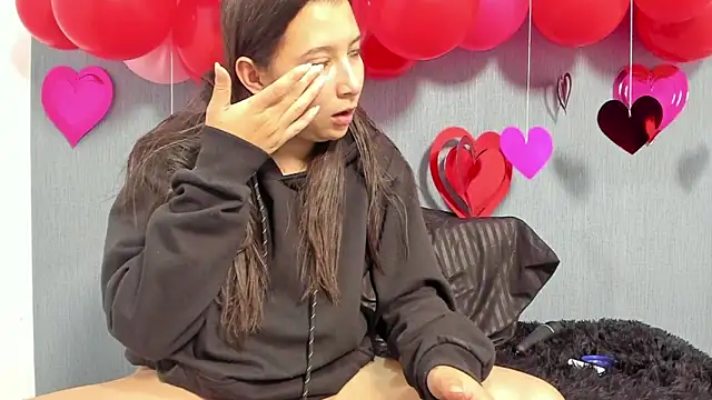 Snapshot of cami-01 chatting on February 15, 9:04 pm cami-01 online show from February 15, 9:04 pm