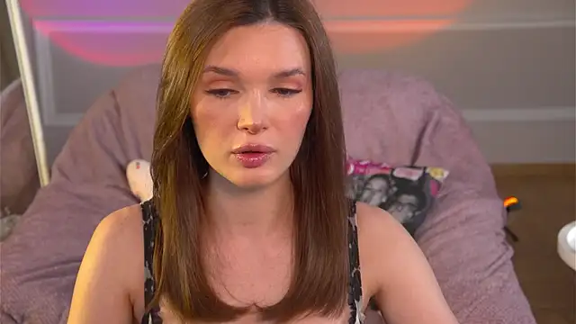 Eva Golden online show from May 15, 4:25 pm