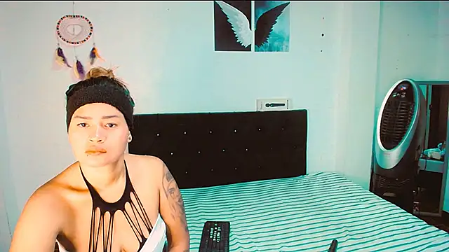 2girlsdream  online show from September 17, 8:16 am