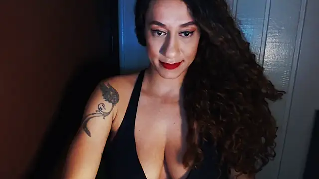 Snapshot of gauchinhaG chatting on April 4, 1:48 am gauchinhaG online show from April 4, 1:48 am