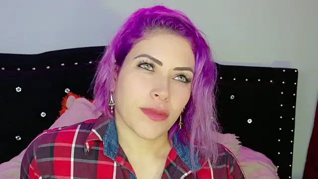 Natalia Montoya online show from May 13, 2:09 am