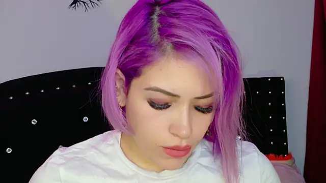 Natalia Montoya online show from May 20, 12:28 am