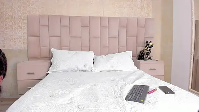 LaurenSnow online show from January 18, 3:16 pm