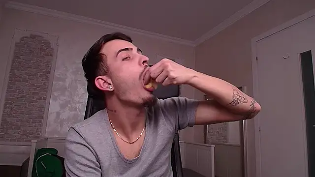 BrandonTate online show from March 13, 2:55 pm