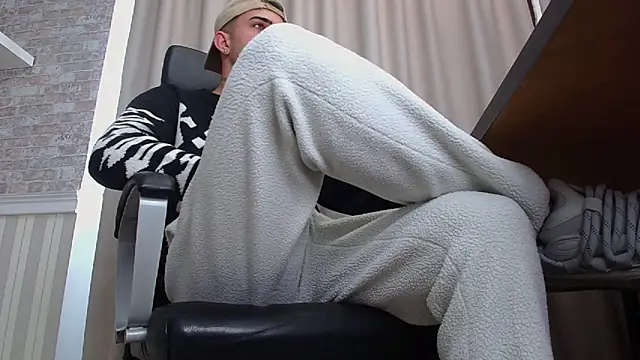 BrandonTate online show from October 2, 9:05 am