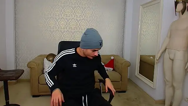 Snapshot of BrandonTate chatting on January 12, 3:39 pm BrandonTate online show from January 12, 3:39 pm