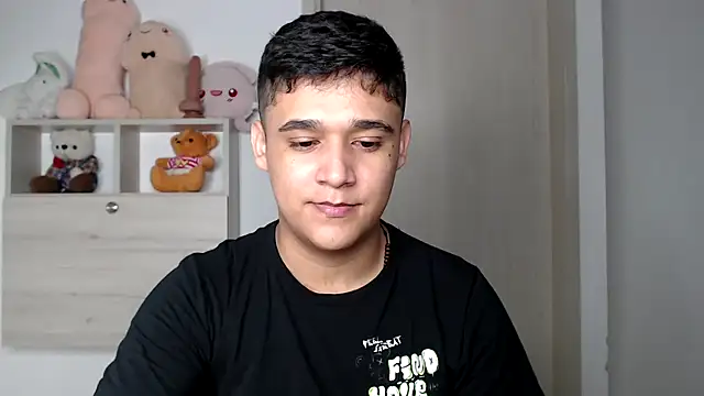 kaiine190 online show from November 8, 6:57 am